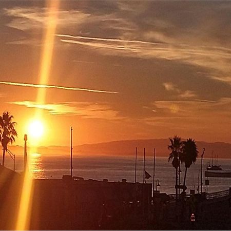 Howard Johnson By Wyndham Santa Cruz Beach Boardwalk Buitenkant foto