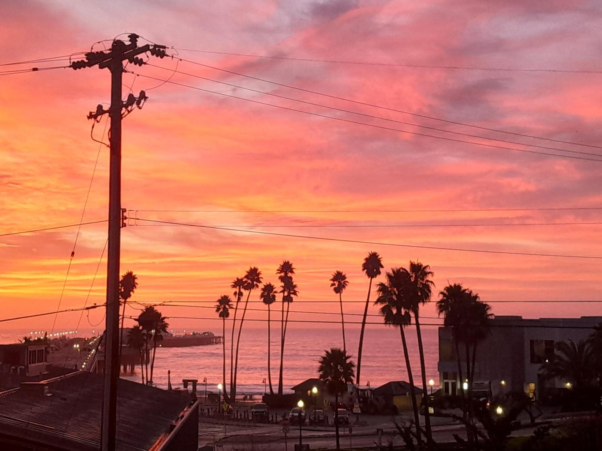 Howard Johnson By Wyndham Santa Cruz Beach Boardwalk Buitenkant foto