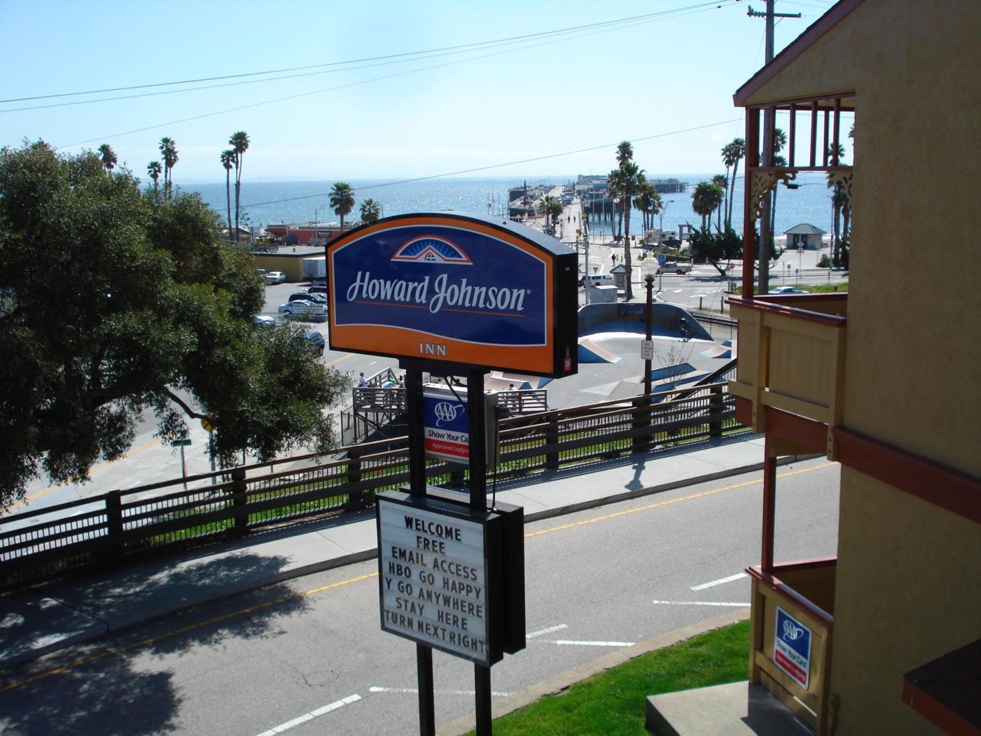 Howard Johnson By Wyndham Santa Cruz Beach Boardwalk Buitenkant foto