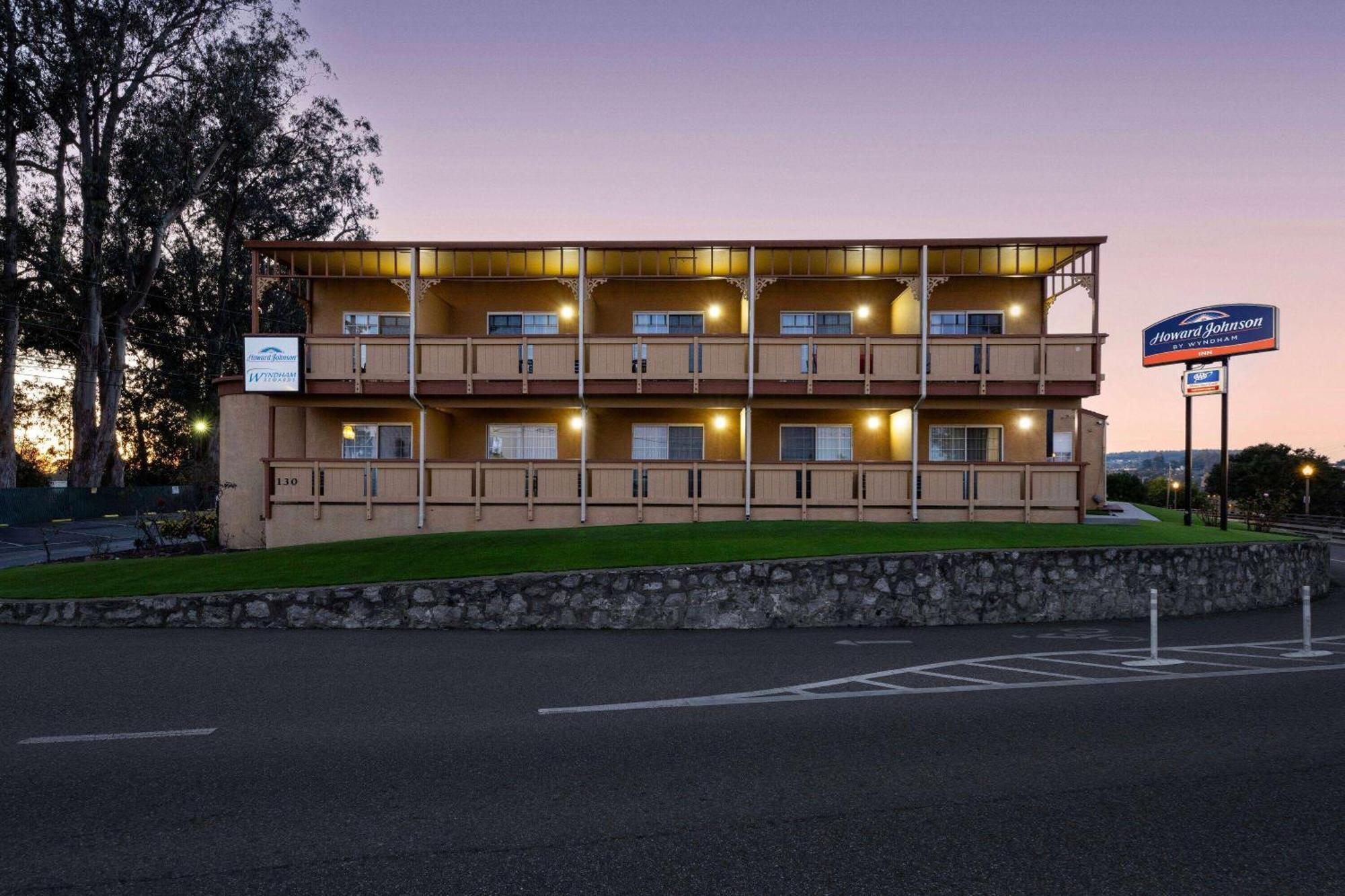 Howard Johnson By Wyndham Santa Cruz Beach Boardwalk Buitenkant foto