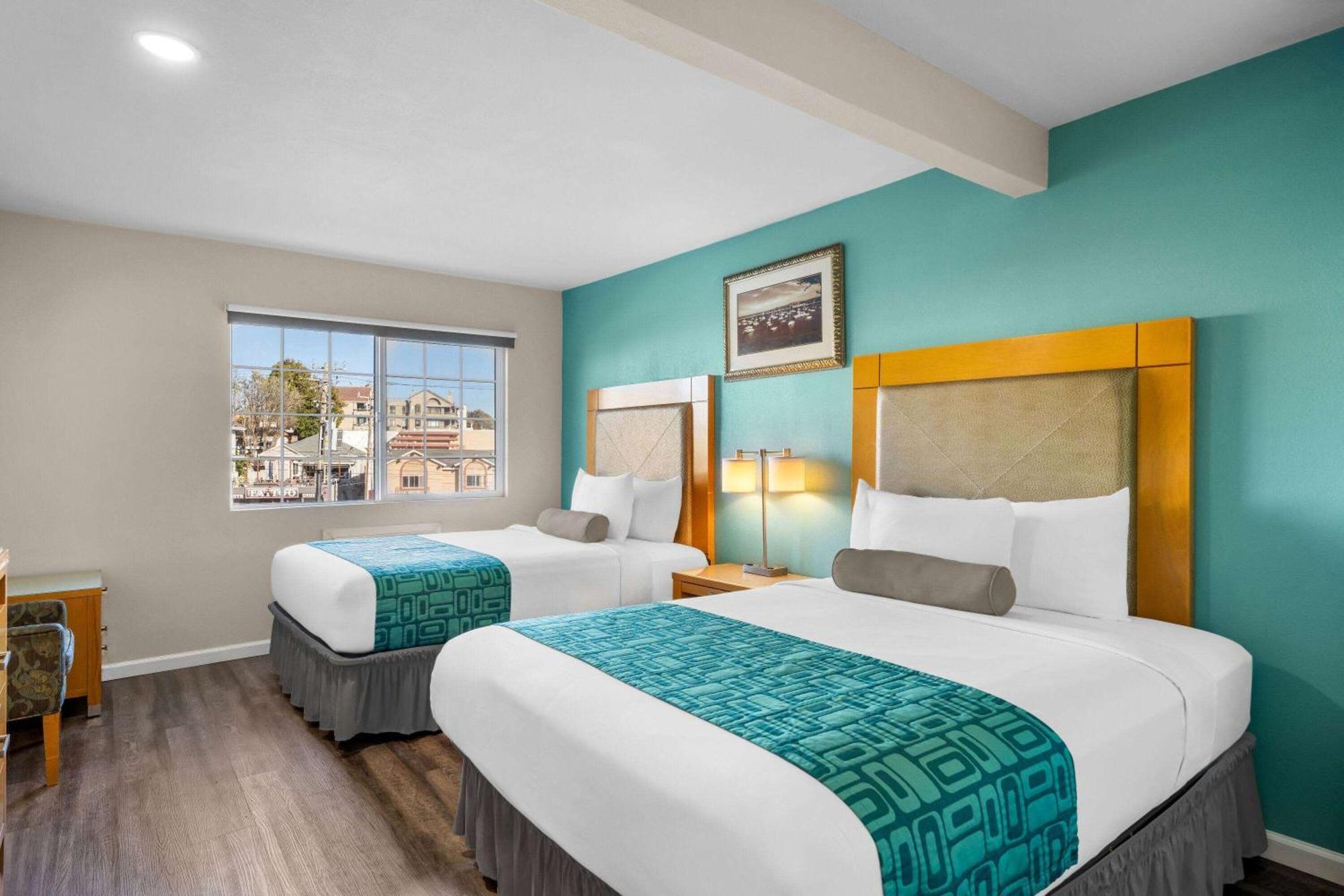 Howard Johnson By Wyndham Santa Cruz Beach Boardwalk Buitenkant foto